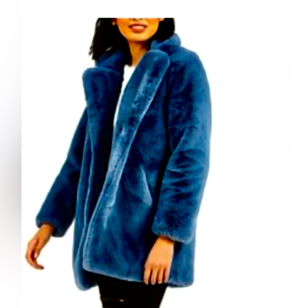 Rachel Zoe Blue Faux Fur Teddy Jacket - size M!!